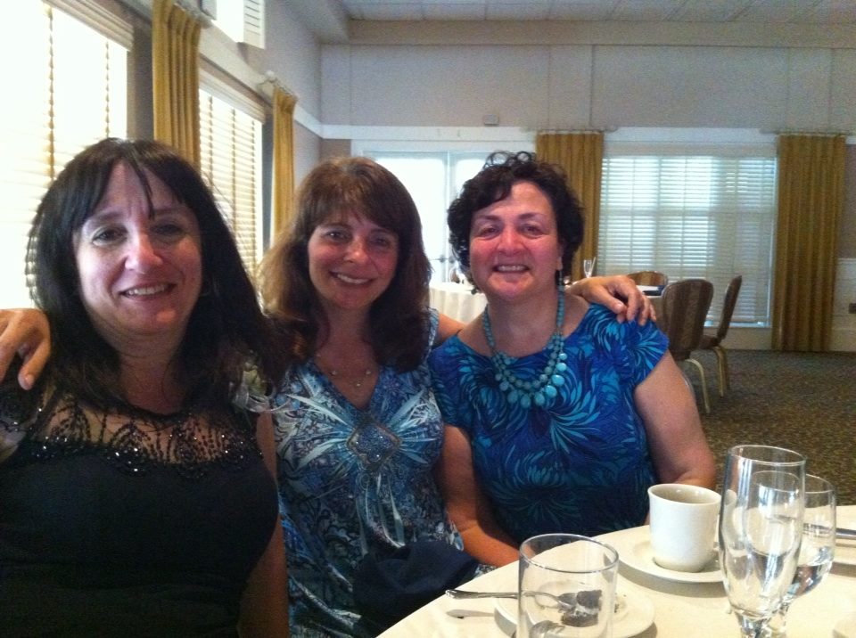 Jeneen with her sisters Sabrina and Leesa