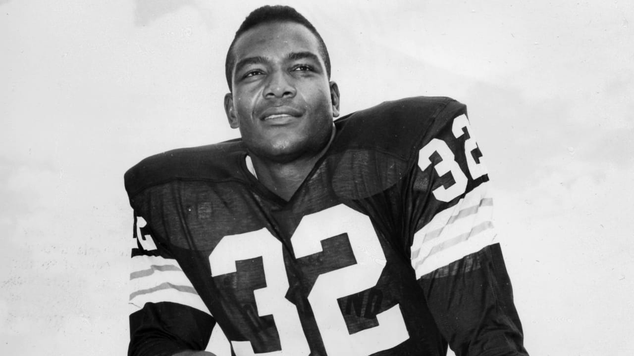 Jim Brown, Cleveland Browns legend, in his uniform